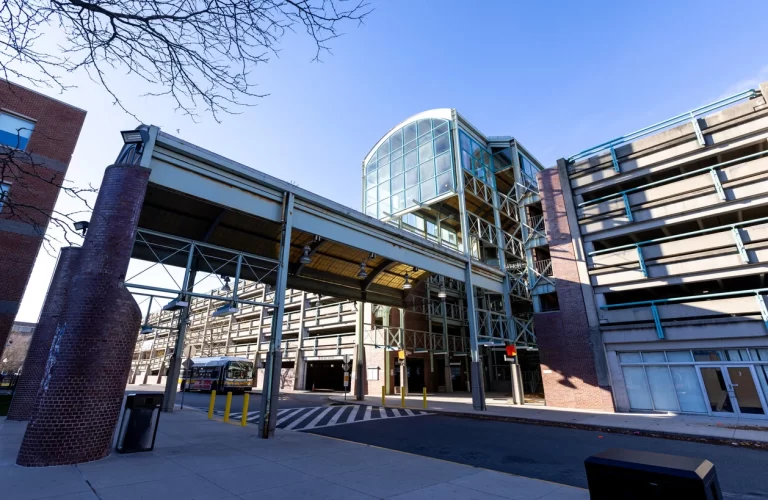 9 Lynn Garage, Boston